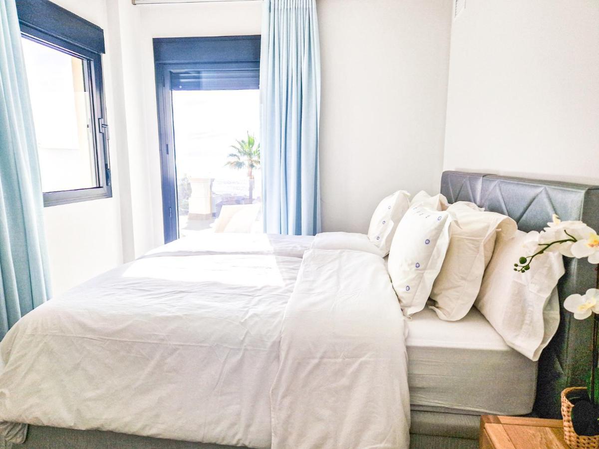 Luxury 2 Bedrooms Apt With Seaview Blue Suite 4104 Manilva Exterior photo